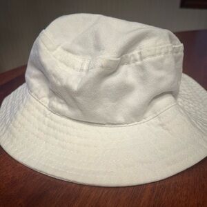 GAP Kids Classic White Bucket Hat